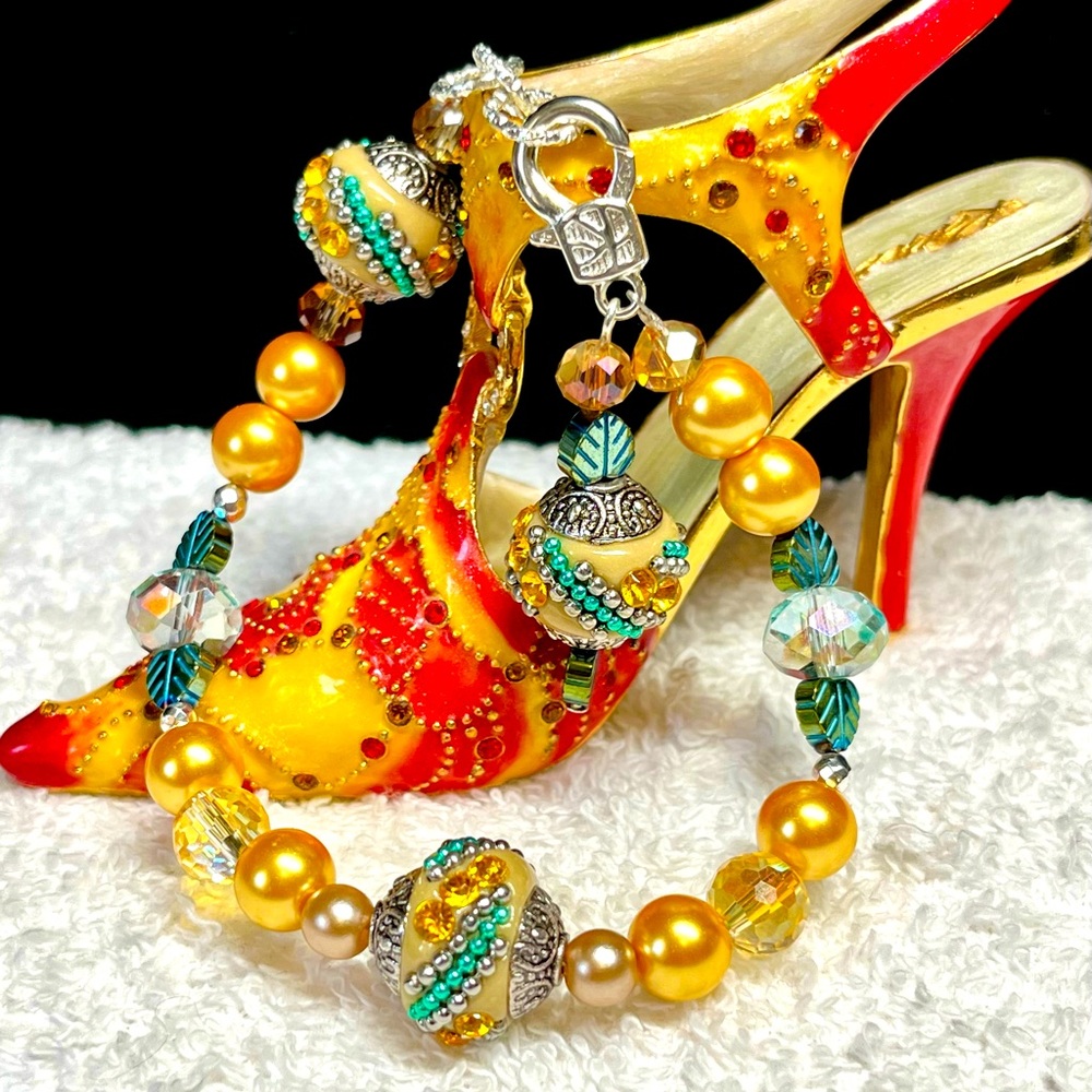 Elegant Multicolor Indonesian Beaded Bracelet/pearl